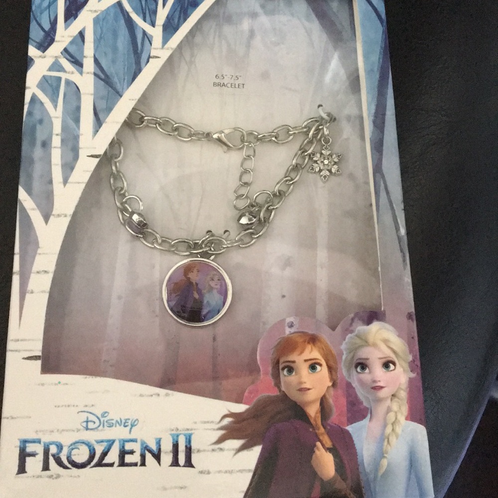Disney Frozen II Anna & Elsa Portrait Charm Bracel